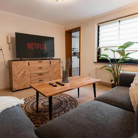 Mosel-Fachwerkhaus In Ediger-Eller - Charmant & Komfortabel, Naehe Calmont Klettersteig, Bis 5 Personen - 2 Schlafzimmer & Netflix Extérieur photo
