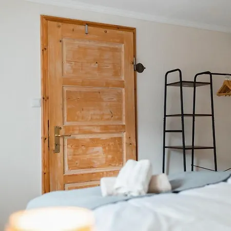 Mosel-Fachwerkhaus In Ediger-Eller - Charmant & Komfortabel, Naehe Calmont Klettersteig, Bis 5 Personen - 2 Schlafzimmer & Netflix Extérieur photo