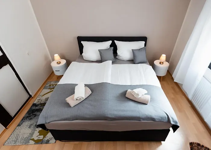 Mosel-Fachwerkhaus In Ediger-Eller - Charmant & Komfortabel, Naehe Calmont Klettersteig, Bis 5 Personen - 2 Schlafzimmer & Netflix