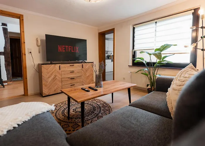 Mosel-Fachwerkhaus In Ediger-Eller - Charmant & Komfortabel, Naehe Calmont Klettersteig, Bis 5 Personen - 2 Schlafzimmer & Netflix