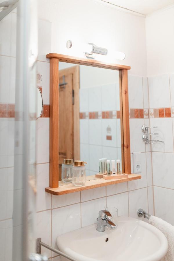 Mosel-fachwerkhaus In - & Komfortabel, Naehe Calmont Klettersteig, Bis 5 Personen - 2 Schlafzimmer & Netflix Hébergement de vacances *